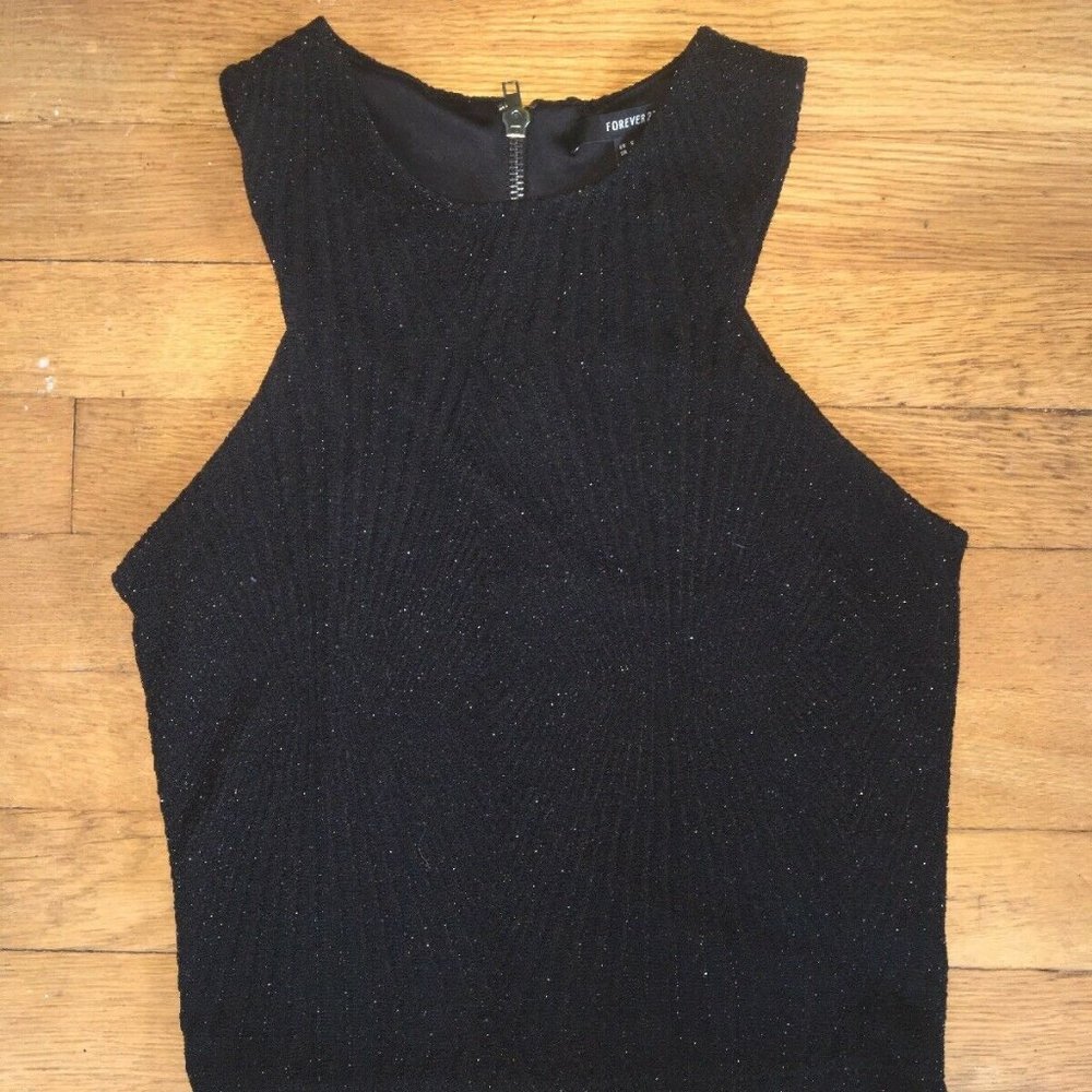 Forever 21 XXI Womens fancy black zip up cropped top size small